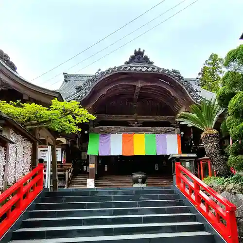 岩水寺の本殿・本堂