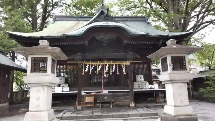 八剣神社の本殿
