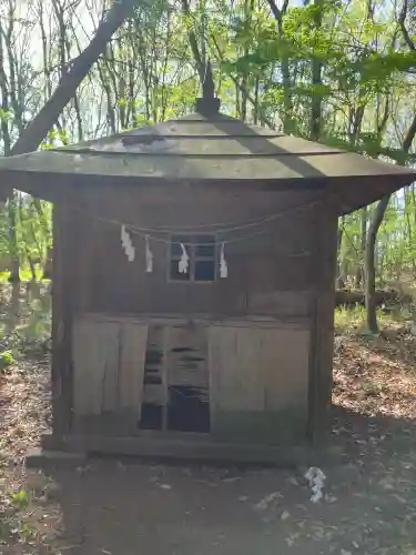 磐裂根裂神社の{uncategorized: "未分類", other: "その他", undefined: "問題あり", building: "その他建物", grave: "お墓", sacred_gate: "鳥居", guardian: "狛犬", statue: "像", buddha: "仏像", history: "歴史", nature: "自然", garden: "庭園", animal: "動物", pagoda: "塔", temizu: "手水舎", mountain_gate: "山門・神門", sanctuary: "本殿・本堂", subordinate: "末社・摂社", art: "芸術", scenery: "景色", jizo: "地蔵", ema: "絵馬", goshuin: "御朱印", omikuji: "おみくじ", items: "授与品その他", amulet: "お守り", goshuincho: "御朱印帳", eats: "食事", festival: "お祭り", votive_dance: "神楽", shichigosan: "七五三参", wedding: "結婚式", experience: "体験その他", initially: "初詣", around: "周辺", anti_infection: "感染症対策"}