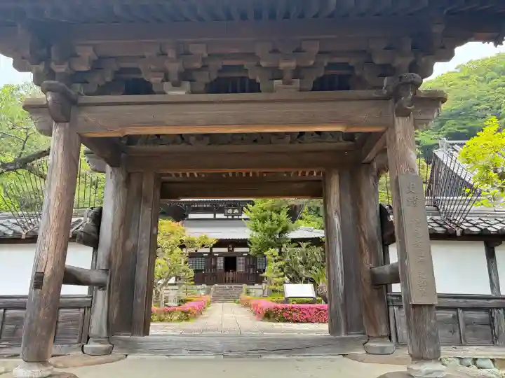 清見寺の{uncategorized: "未分類", other: "その他", undefined: "問題あり", building: "その他建物", grave: "お墓", sacred_gate: "鳥居", guardian: "狛犬", statue: "像", buddha: "仏像", history: "歴史", nature: "自然", garden: "庭園", animal: "動物", pagoda: "塔", temizu: "手水舎", mountain_gate: "山門・神門", sanctuary: "本殿・本堂", subordinate: "末社・摂社", art: "芸術", scenery: "景色", jizo: "地蔵", ema: "絵馬", goshuin: "御朱印", omikuji: "おみくじ", items: "授与品その他", amulet: "お守り", goshuincho: "御朱印帳", eats: "食事", festival: "お祭り", votive_dance: "神楽", shichigosan: "七五三参", wedding: "結婚式", experience: "体験その他", initially: "初詣", around: "周辺", anti_infection: "感染症対策"}