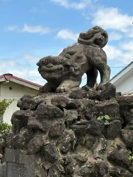 境香取神社の{uncategorized: "未分類", other: "その他", undefined: "問題あり", building: "その他建物", grave: "お墓", sacred_gate: "鳥居", guardian: "狛犬", statue: "像", buddha: "仏像", history: "歴史", nature: "自然", garden: "庭園", animal: "動物", pagoda: "塔", temizu: "手水舎", mountain_gate: "山門・神門", sanctuary: "本殿・本堂", subordinate: "末社・摂社", art: "芸術", scenery: "景色", jizo: "地蔵", ema: "絵馬", goshuin: "御朱印", omikuji: "おみくじ", items: "授与品その他", amulet: "お守り", goshuincho: "御朱印帳", eats: "食事", festival: "お祭り", votive_dance: "神楽", shichigosan: "七五三参", wedding: "結婚式", experience: "体験その他", initially: "初詣", around: "周辺", anti_infection: "感染症対策"}
