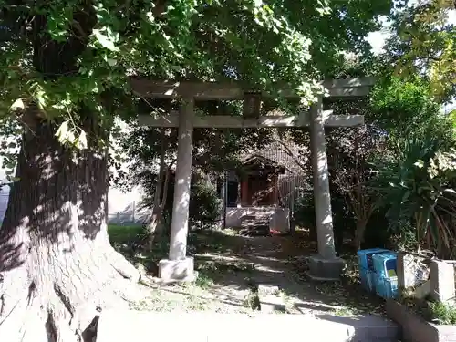 三吉稲荷神社の鳥居