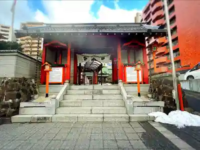 仙台大神宮の山門・神門