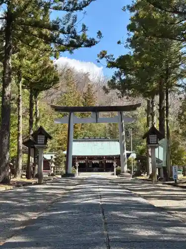 山梨縣護國神社の{uncategorized: "未分類", other: "その他", undefined: "問題あり", building: "その他建物", grave: "お墓", sacred_gate: "鳥居", guardian: "狛犬", statue: "像", buddha: "仏像", history: "歴史", nature: "自然", garden: "庭園", animal: "動物", pagoda: "塔", temizu: "手水舎", mountain_gate: "山門・神門", sanctuary: "本殿・本堂", subordinate: "末社・摂社", art: "芸術", scenery: "景色", jizo: "地蔵", ema: "絵馬", goshuin: "御朱印", omikuji: "おみくじ", items: "授与品その他", amulet: "お守り", goshuincho: "御朱印帳", eats: "食事", festival: "お祭り", votive_dance: "神楽", shichigosan: "七五三参", wedding: "結婚式", experience: "体験その他", initially: "初詣", around: "周辺", anti_infection: "感染症対策"}
