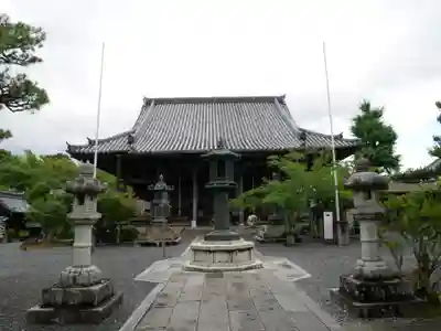 穴太寺の本殿・本堂