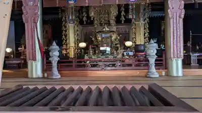 高野寺の本殿・本堂