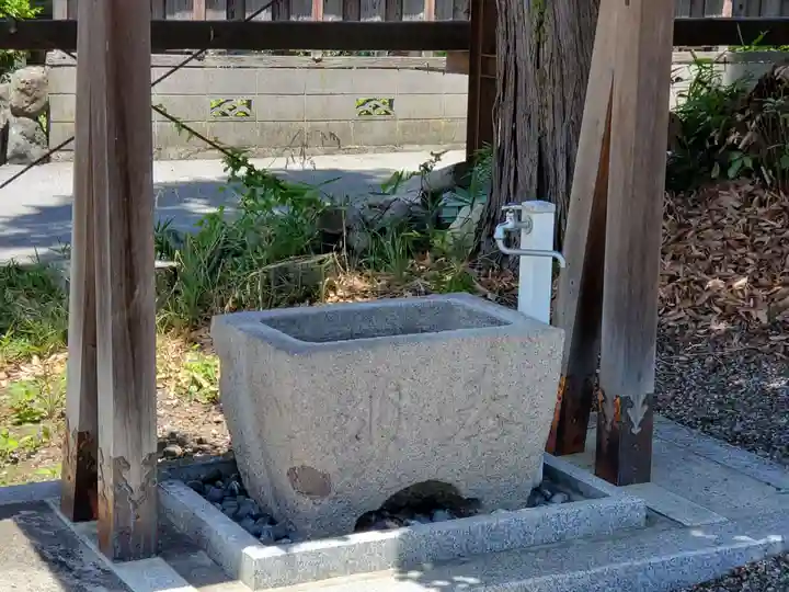 尼子八幡神社の手水舎