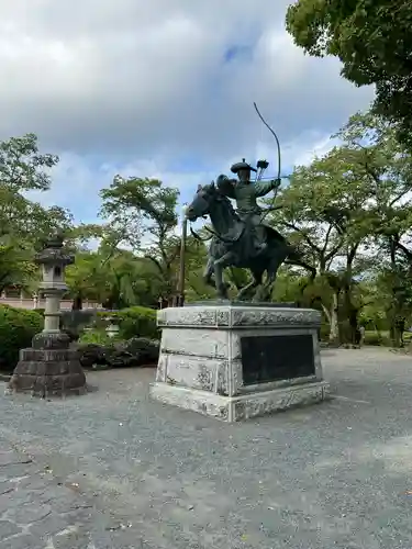 富士山本宮浅間大社の像