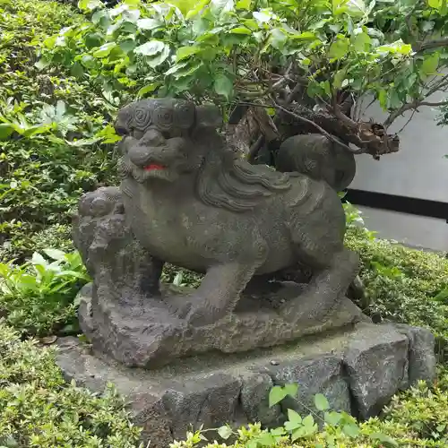 東大島神社の狛犬