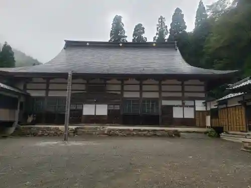 洞寿院の本殿・本堂