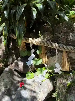 由岐神社の{uncategorized: "未分類", other: "その他", undefined: "問題あり", building: "その他建物", grave: "お墓", sacred_gate: "鳥居", guardian: "狛犬", statue: "像", buddha: "仏像", history: "歴史", nature: "自然", garden: "庭園", animal: "動物", pagoda: "塔", temizu: "手水舎", mountain_gate: "山門・神門", sanctuary: "本殿・本堂", subordinate: "末社・摂社", art: "芸術", scenery: "景色", jizo: "地蔵", ema: "絵馬", goshuin: "御朱印", omikuji: "おみくじ", items: "授与品その他", amulet: "お守り", goshuincho: "御朱印帳", eats: "食事", festival: "お祭り", votive_dance: "神楽", shichigosan: "七五三参", wedding: "結婚式", experience: "体験その他", initially: "初詣", around: "周辺", anti_infection: "感染症対策"}