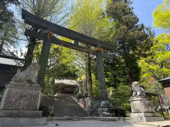 諏訪大社上社前宮の{uncategorized: "未分類", other: "その他", undefined: "問題あり", building: "その他建物", grave: "お墓", sacred_gate: "鳥居", guardian: "狛犬", statue: "像", buddha: "仏像", history: "歴史", nature: "自然", garden: "庭園", animal: "動物", pagoda: "塔", temizu: "手水舎", mountain_gate: "山門・神門", sanctuary: "本殿・本堂", subordinate: "末社・摂社", art: "芸術", scenery: "景色", jizo: "地蔵", ema: "絵馬", goshuin: "御朱印", omikuji: "おみくじ", items: "授与品その他", amulet: "お守り", goshuincho: "御朱印帳", eats: "食事", festival: "お祭り", votive_dance: "神楽", shichigosan: "七五三参", wedding: "結婚式", experience: "体験その他", initially: "初詣", around: "周辺", anti_infection: "感染症対策"}