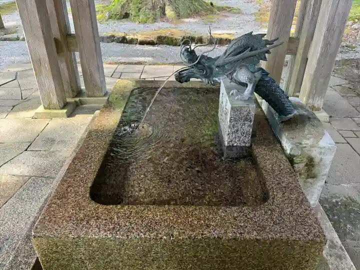 雄山神社中宮祈願殿(富山県)