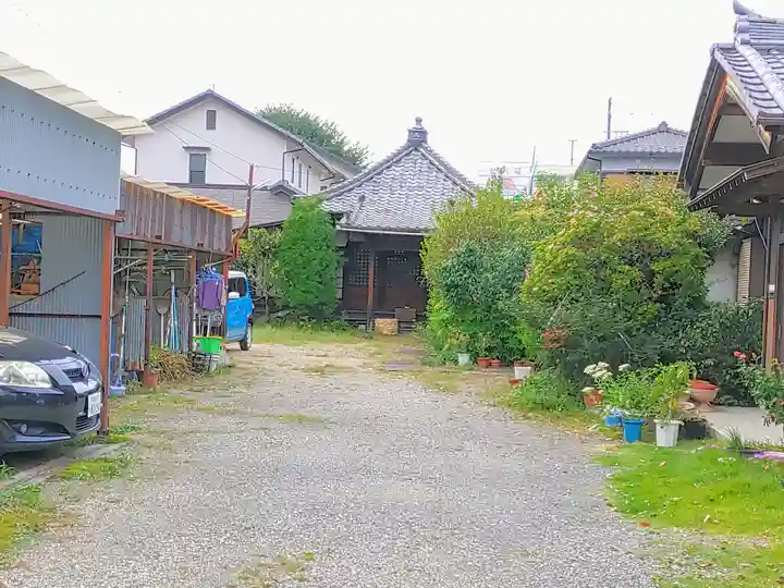 満蔵院の本殿・本堂