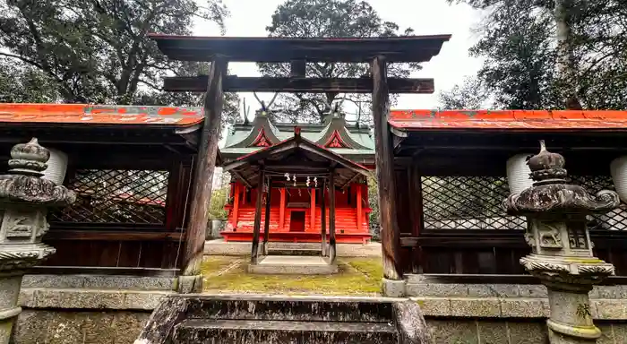 村屋坐弥冨都比売神社の鳥居