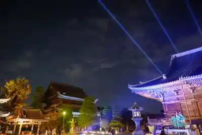 知恩院の本殿・本堂