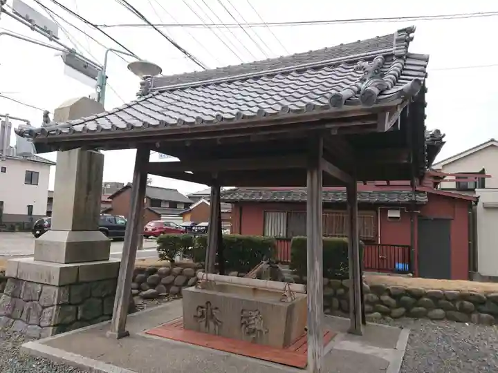 神明社(常滑神明社)の手水舎