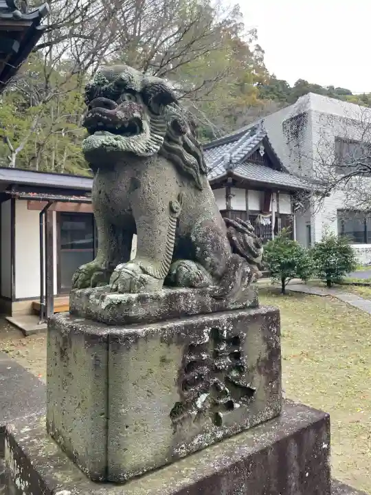 菅原神社の{uncategorized: "未分類", other: "その他", undefined: "問題あり", building: "その他建物", grave: "お墓", sacred_gate: "鳥居", guardian: "狛犬", statue: "像", buddha: "仏像", history: "歴史", nature: "自然", garden: "庭園", animal: "動物", pagoda: "塔", temizu: "手水舎", mountain_gate: "山門・神門", sanctuary: "本殿・本堂", subordinate: "末社・摂社", art: "芸術", scenery: "景色", jizo: "地蔵", ema: "絵馬", goshuin: "御朱印", omikuji: "おみくじ", items: "授与品その他", amulet: "お守り", goshuincho: "御朱印帳", eats: "食事", festival: "お祭り", votive_dance: "神楽", shichigosan: "七五三参", wedding: "結婚式", experience: "体験その他", initially: "初詣", around: "周辺", anti_infection: "感染症対策"}