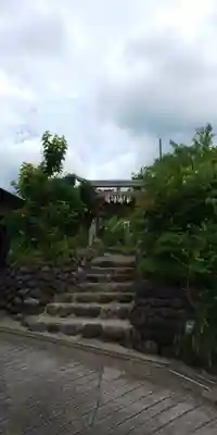 横浜御嶽神社の鳥居