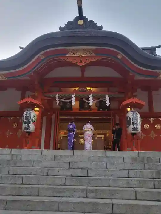 花園神社の本殿・本堂