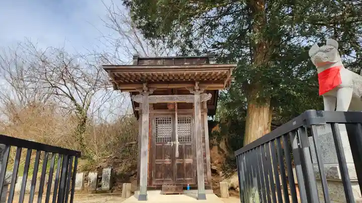 山岸稲荷神社の本殿・本堂