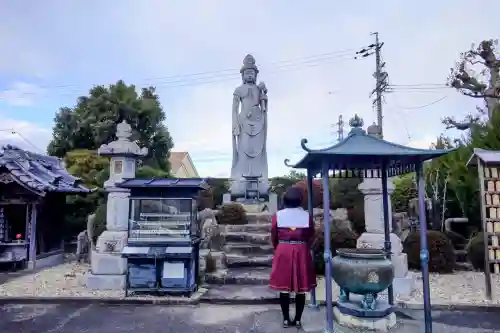 浄久寺の{uncategorized: "未分類", other: "その他", undefined: "問題あり", building: "その他建物", grave: "お墓", sacred_gate: "鳥居", guardian: "狛犬", statue: "像", buddha: "仏像", history: "歴史", nature: "自然", garden: "庭園", animal: "動物", pagoda: "塔", temizu: "手水舎", mountain_gate: "山門・神門", sanctuary: "本殿・本堂", subordinate: "末社・摂社", art: "芸術", scenery: "景色", jizo: "地蔵", ema: "絵馬", goshuin: "御朱印", omikuji: "おみくじ", items: "授与品その他", amulet: "お守り", goshuincho: "御朱印帳", eats: "食事", festival: "お祭り", votive_dance: "神楽", shichigosan: "七五三参", wedding: "結婚式", experience: "体験その他", initially: "初詣", around: "周辺", anti_infection: "感染症対策"}