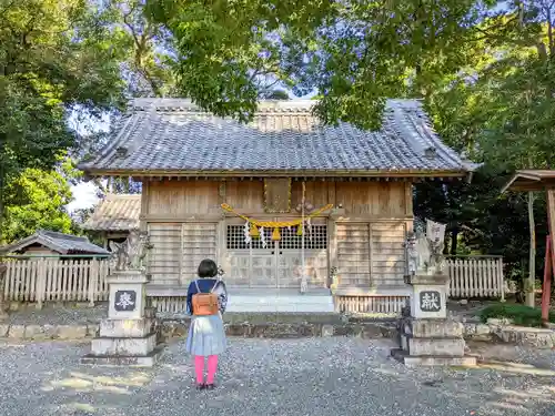 八柱神社の本殿