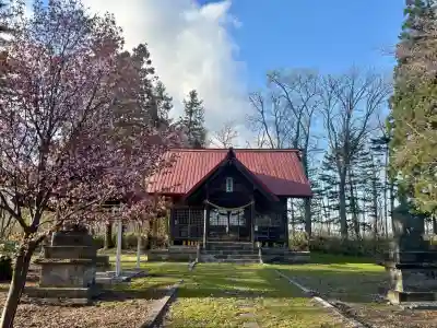 札比内神社の{uncategorized: "未分類", other: "その他", undefined: "問題あり", building: "その他建物", grave: "お墓", sacred_gate: "鳥居", guardian: "狛犬", statue: "像", buddha: "仏像", history: "歴史", nature: "自然", garden: "庭園", animal: "動物", pagoda: "塔", temizu: "手水舎", mountain_gate: "山門・神門", sanctuary: "本殿・本堂", subordinate: "末社・摂社", art: "芸術", scenery: "景色", jizo: "地蔵", ema: "絵馬", goshuin: "御朱印", omikuji: "おみくじ", items: "授与品その他", amulet: "お守り", goshuincho: "御朱印帳", eats: "食事", festival: "お祭り", votive_dance: "神楽", shichigosan: "七五三参", wedding: "結婚式", experience: "体験その他", initially: "初詣", around: "周辺", anti_infection: "感染症対策"}