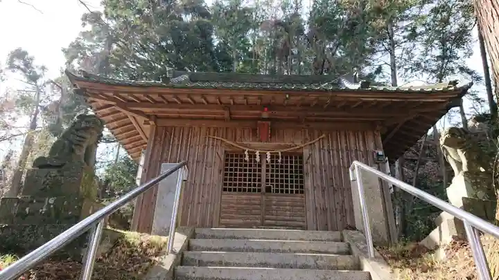 八幡神社の本殿・本堂