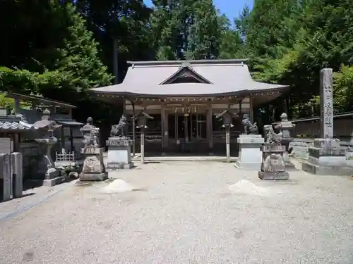 比々岐神社の本殿・本堂