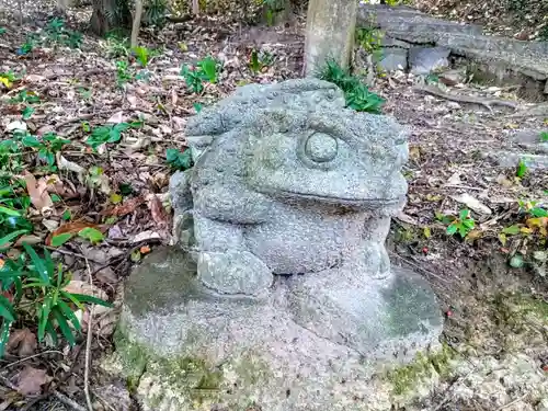 生目八幡宮の像