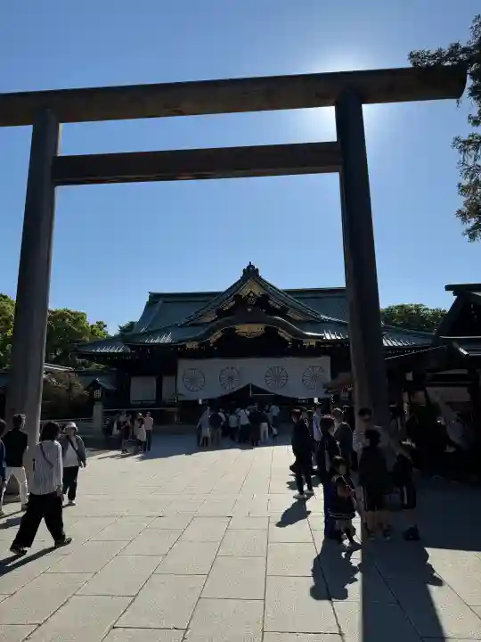 靖國神社の{uncategorized: "未分類", other: "その他", undefined: "問題あり", building: "その他建物", grave: "お墓", sacred_gate: "鳥居", guardian: "狛犬", statue: "像", buddha: "仏像", history: "歴史", nature: "自然", garden: "庭園", animal: "動物", pagoda: "塔", temizu: "手水舎", mountain_gate: "山門・神門", sanctuary: "本殿・本堂", subordinate: "末社・摂社", art: "芸術", scenery: "景色", jizo: "地蔵", ema: "絵馬", goshuin: "御朱印", omikuji: "おみくじ", items: "授与品その他", amulet: "お守り", goshuincho: "御朱印帳", eats: "食事", festival: "お祭り", votive_dance: "神楽", shichigosan: "七五三参", wedding: "結婚式", experience: "体験その他", initially: "初詣", around: "周辺", anti_infection: "感染症対策"}