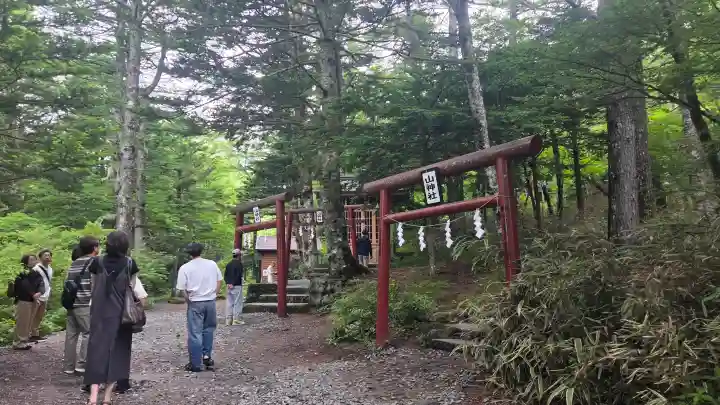 新屋山神社奥宮(山梨県)