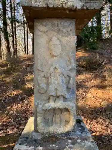 見渡神社　日枝神社の像