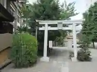 被官稲荷神社の鳥居