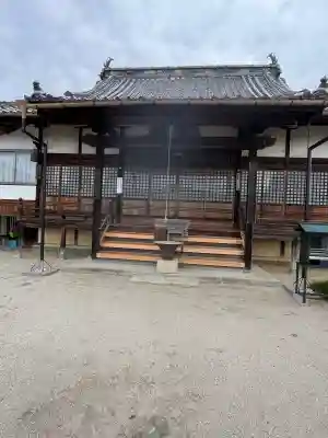 長雲寺の{uncategorized: "未分類", other: "その他", undefined: "問題あり", building: "その他建物", grave: "お墓", sacred_gate: "鳥居", guardian: "狛犬", statue: "像", buddha: "仏像", history: "歴史", nature: "自然", garden: "庭園", animal: "動物", pagoda: "塔", temizu: "手水舎", mountain_gate: "山門・神門", sanctuary: "本殿・本堂", subordinate: "末社・摂社", art: "芸術", scenery: "景色", jizo: "地蔵", ema: "絵馬", goshuin: "御朱印", omikuji: "おみくじ", items: "授与品その他", amulet: "お守り", goshuincho: "御朱印帳", eats: "食事", festival: "お祭り", votive_dance: "神楽", shichigosan: "七五三参", wedding: "結婚式", experience: "体験その他", initially: "初詣", around: "周辺", anti_infection: "感染症対策"}