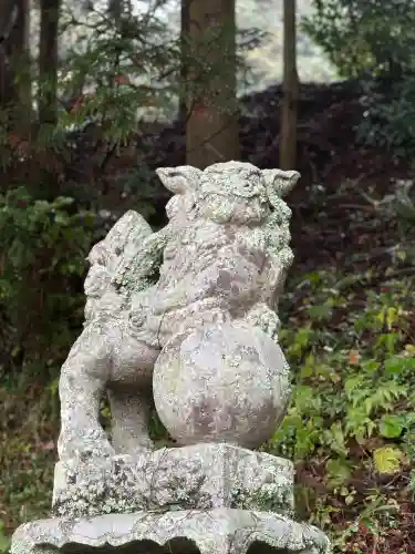 階見八幡神社の狛犬
