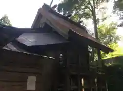 温泉神社の本殿