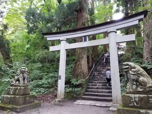 十和田神社の鳥居