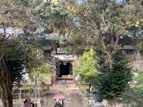 龍澤寺の本殿・本堂