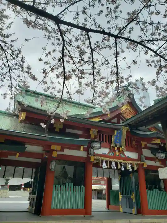 日枝神社の山門・神門