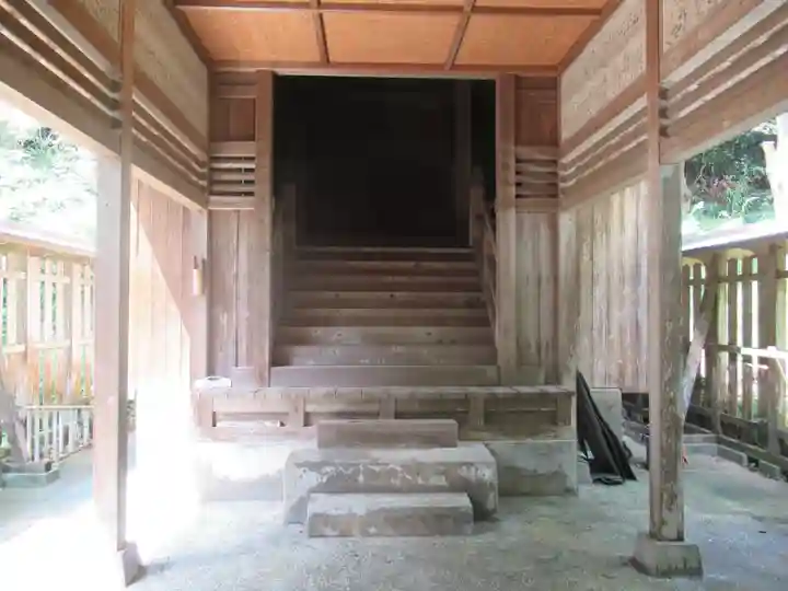 志賀町護国神社の本殿・本堂