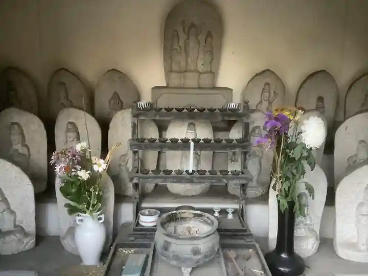 医王寺の地蔵