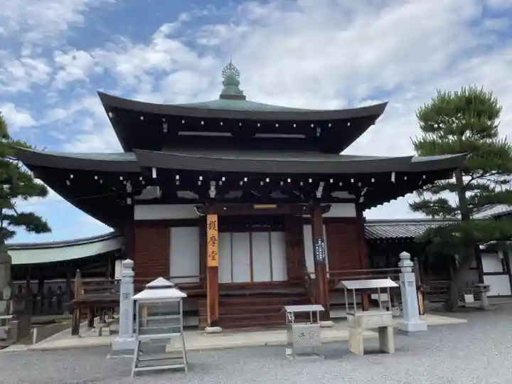 善通寺の本殿・本堂