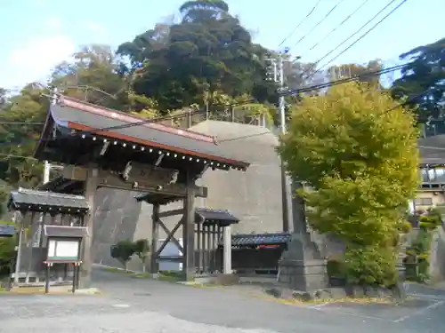 法性寺の山門