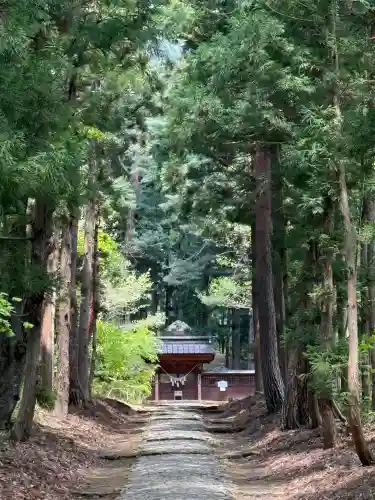 土津神社奥之院の{uncategorized: "未分類", other: "その他", undefined: "問題あり", building: "その他建物", grave: "お墓", sacred_gate: "鳥居", guardian: "狛犬", statue: "像", buddha: "仏像", history: "歴史", nature: "自然", garden: "庭園", animal: "動物", pagoda: "塔", temizu: "手水舎", mountain_gate: "山門・神門", sanctuary: "本殿・本堂", subordinate: "末社・摂社", art: "芸術", scenery: "景色", jizo: "地蔵", ema: "絵馬", goshuin: "御朱印", omikuji: "おみくじ", items: "授与品その他", amulet: "お守り", goshuincho: "御朱印帳", eats: "食事", festival: "お祭り", votive_dance: "神楽", shichigosan: "七五三参", wedding: "結婚式", experience: "体験その他", initially: "初詣", around: "周辺", anti_infection: "感染症対策"}