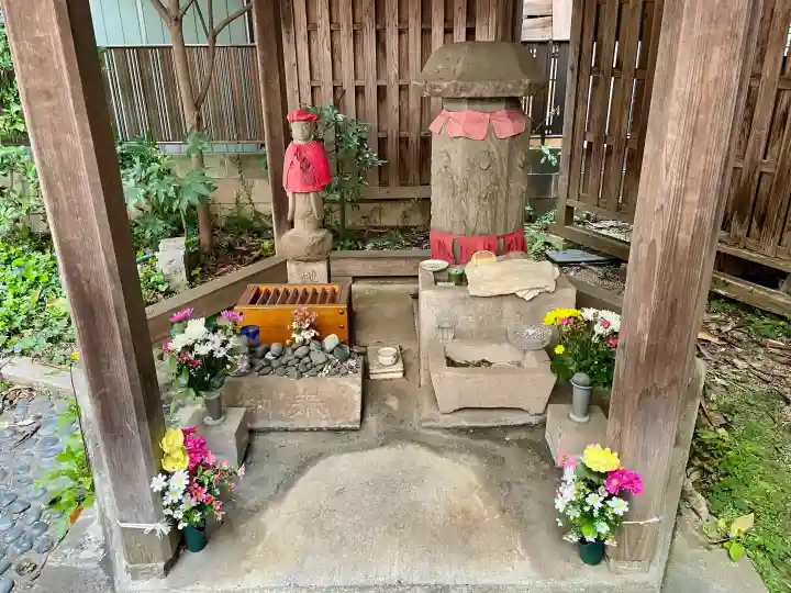 宝永四年六地蔵の{uncategorized: "未分類", other: "その他", undefined: "問題あり", building: "その他建物", grave: "お墓", sacred_gate: "鳥居", guardian: "狛犬", statue: "像", buddha: "仏像", history: "歴史", nature: "自然", garden: "庭園", animal: "動物", pagoda: "塔", temizu: "手水舎", mountain_gate: "山門・神門", sanctuary: "本殿・本堂", subordinate: "末社・摂社", art: "芸術", scenery: "景色", jizo: "地蔵", ema: "絵馬", goshuin: "御朱印", omikuji: "おみくじ", items: "授与品その他", amulet: "お守り", goshuincho: "御朱印帳", eats: "食事", festival: "お祭り", votive_dance: "神楽", shichigosan: "七五三参", wedding: "結婚式", experience: "体験その他", initially: "初詣", around: "周辺", anti_infection: "感染症対策"}