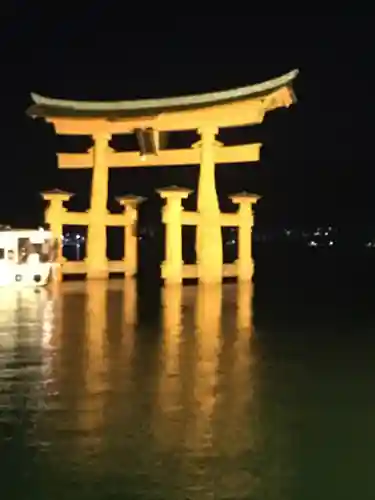 厳島神社(広島県)