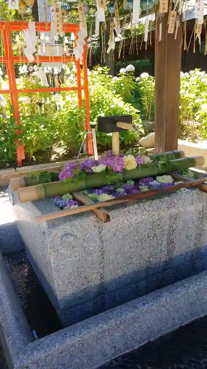 白山神社の手水舎