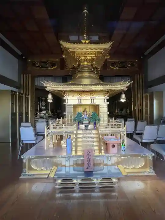 長勝寺の{uncategorized: "未分類", other: "その他", undefined: "問題あり", building: "その他建物", grave: "お墓", sacred_gate: "鳥居", guardian: "狛犬", statue: "像", buddha: "仏像", history: "歴史", nature: "自然", garden: "庭園", animal: "動物", pagoda: "塔", temizu: "手水舎", mountain_gate: "山門・神門", sanctuary: "本殿・本堂", subordinate: "末社・摂社", art: "芸術", scenery: "景色", jizo: "地蔵", ema: "絵馬", goshuin: "御朱印", omikuji: "おみくじ", items: "授与品その他", amulet: "お守り", goshuincho: "御朱印帳", eats: "食事", festival: "お祭り", votive_dance: "神楽", shichigosan: "七五三参", wedding: "結婚式", experience: "体験その他", initially: "初詣", around: "周辺", anti_infection: "感染症対策"}